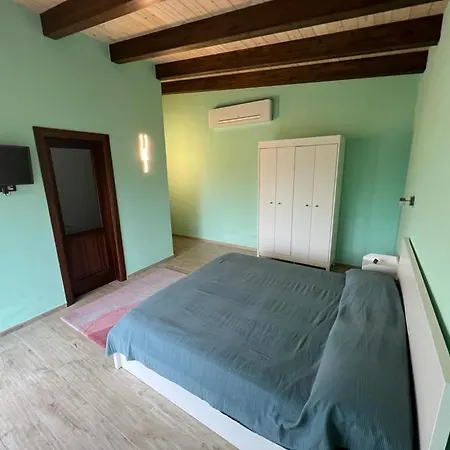 House Bed & Breakfast *