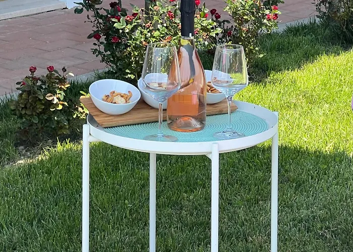 House Bed & Breakfast *