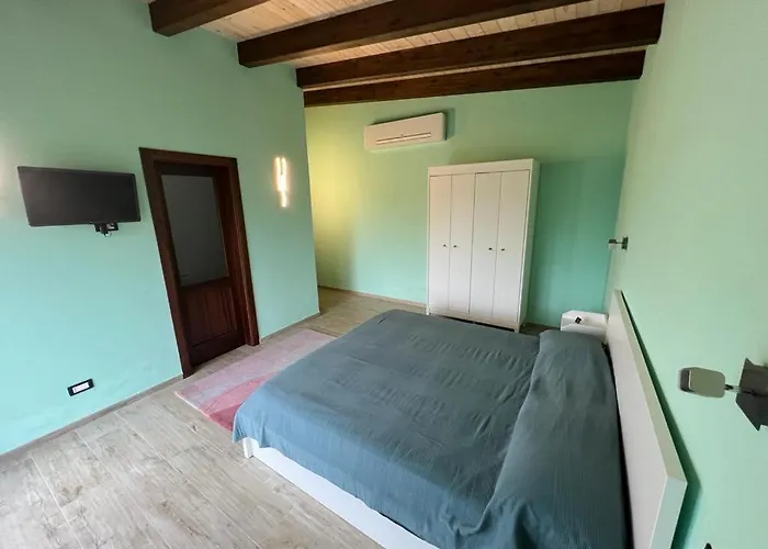 House Bed & Breakfast *